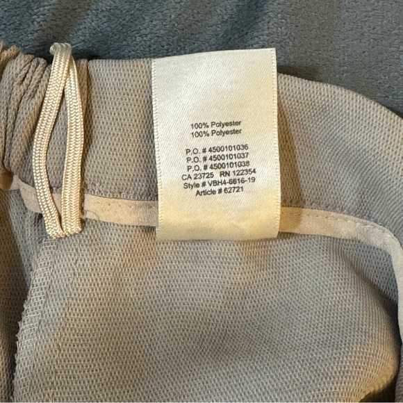 Wilfred Tan High Waist Shorts
#1072 - Picture 6 of 8